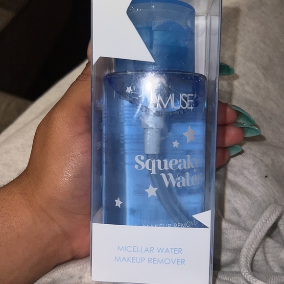 AMUSE Squeaky Water Micellar Water - Picture 2 of 4
